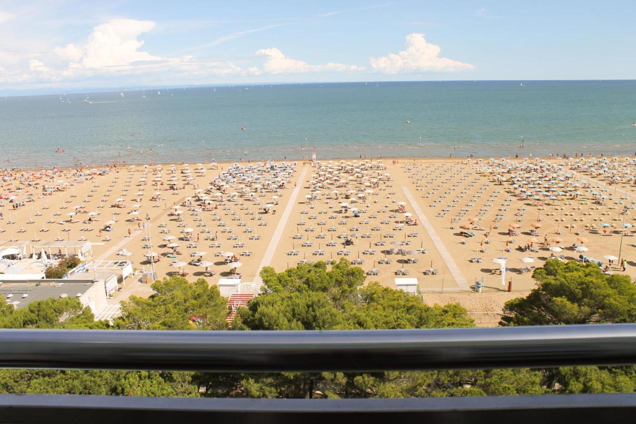 International Seaview Apartments Lignano Sabbiadoro Eksteriør billede