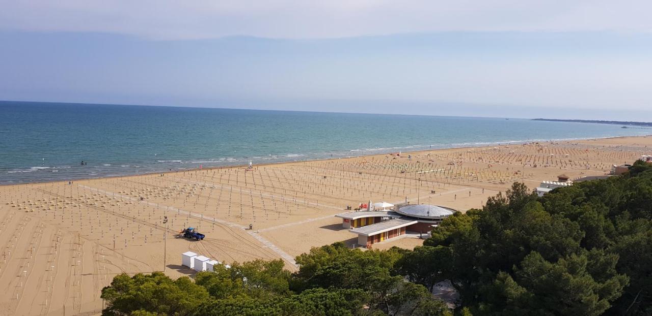 International Seaview Apartments Lignano Sabbiadoro Eksteriør billede